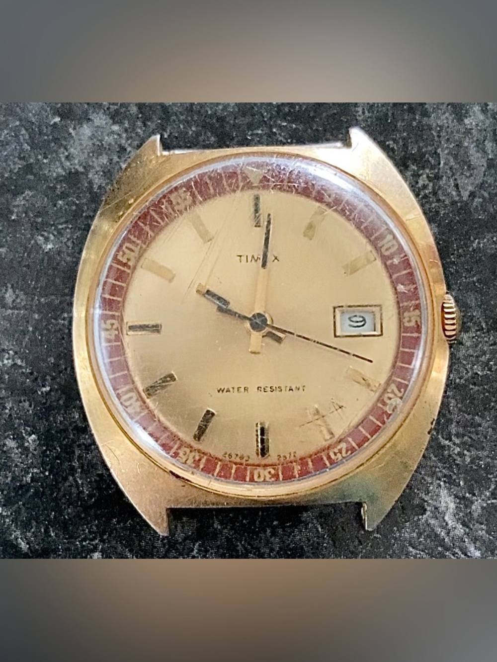 1972 Timex Calendar Watch Red Accent Ring 2572 For Parts - Picture 3 of 5